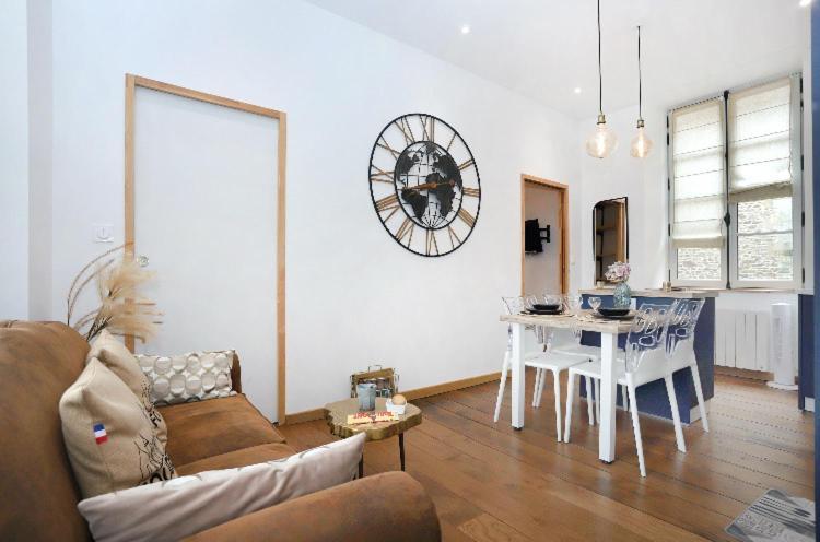 La Douce Nuit Apartment Fougeres Exterior photo